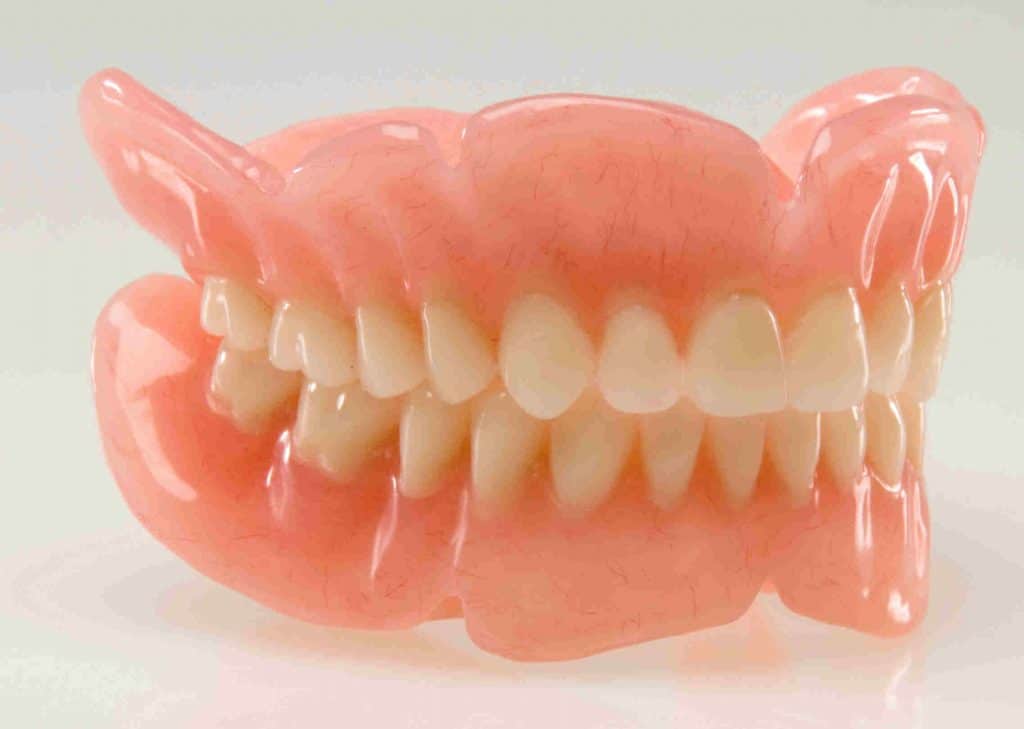 معرفی دندانسازی و انواع پروتزهای دندانی
